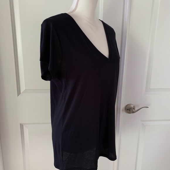 Vince Essential V Neck Tee. Size L. MSRP $80 - Picture 10 of 15